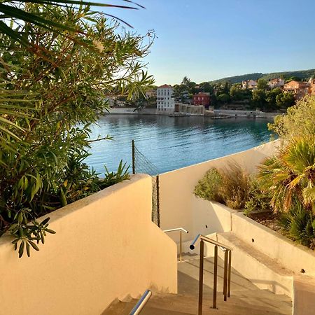 Appartement Coup De Coeur Centre Village Et Plage Climatise 3 Etoiles Terra Cigala Bandol Exterior photo